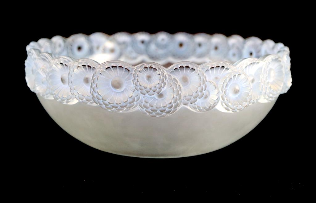 René Lalique. A pre-war frosted glass Soucis pattern bowl, no.418, designed in 1931 24cm diameter